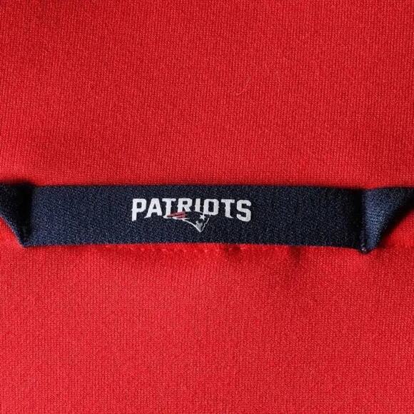 NWT * NIKE New England Patriots Red Sideline Local Lockup Pullover Hoodie- $125. - Picture 8 of 15